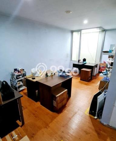 Komersial Bagus Dijual LB 160m2 Lokasi Strategis Surabaya Area Cocok untuk Bisnis Komersial Bagus Dijual LB 160m2 Lokasi Strategis Surabaya Area Cocok untuk Bisnis