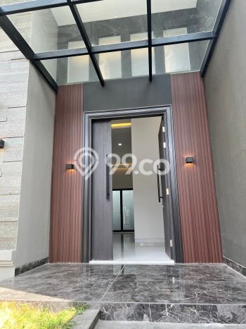 Rumah Elit LB 400m2 Siap Huni Desain Elegan di Citraland, Surabaya Rumah Elit LB 400m2 Siap Huni Desain Elegan di Citraland, Surabaya