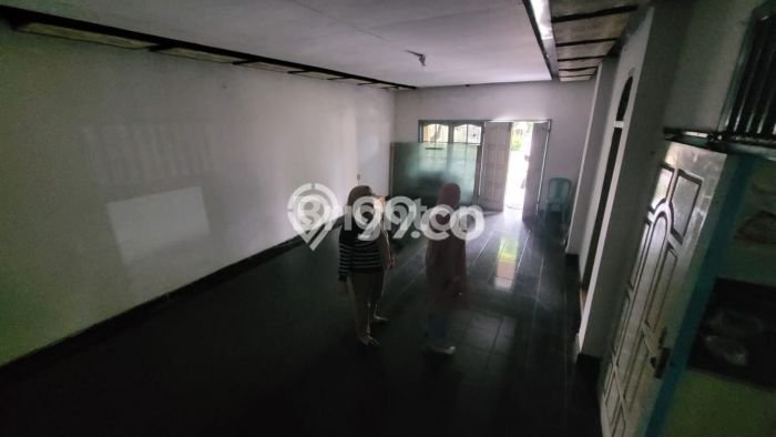 Siap Huni Hunian Elit 9 Kamar di Tanjung Karang Pusat Dekat ke Mana Pun Siap Huni Hunian Elit 9 Kamar di Tanjung Karang Pusat Dekat ke Mana Pun