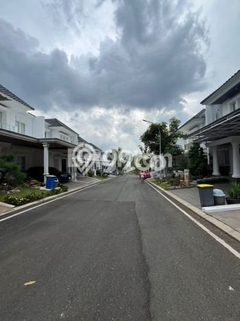 Siap Huni Rumah Mewah 4 Kamar di Teluk Betung Selatan Dekat ke Mana Pun Siap Huni Rumah Mewah 4 Kamar di Teluk Betung Selatan Dekat ke Mana Pun
