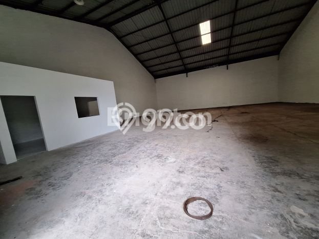 Gudang Disewakan di Kawasan Ramai Panjang, Bandar Lampung Gudang Disewakan di Kawasan Ramai Panjang, Bandar Lampung