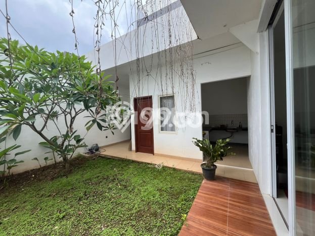 Siap Huni Rumah Mewah 4 Kamar di Teluk Betung Selatan Dekat ke Mana Pun Siap Huni Rumah Mewah 4 Kamar di Teluk Betung Selatan Dekat ke Mana Pun