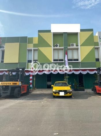 Ruko Dijual di Batam LT 270m2 & LB 270m2 Lokasi Terbaik! Ruko Dijual di Batam LT 270m2 & LB 270m2 Lokasi Terbaik!