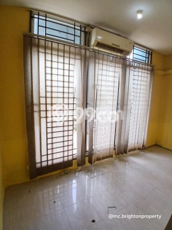 Disewakan Ruko Premium Kawasan , Luas 144m2m², Lokasi Bisnis, Jalan Mudah Disewakan Ruko Premium Kawasan , Luas 144m2m², Lokasi Bisnis, Jalan Mudah