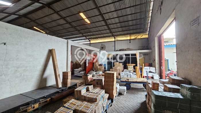 Unit Komersial Disewakan di Surabaya Area Strategis Harga Kompetitif Unit Komersial Disewakan di Surabaya Area Strategis Harga Kompetitif