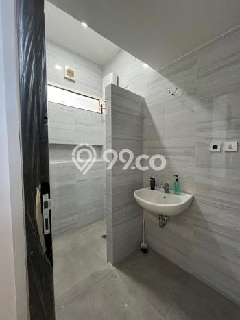 Rumah Luxury Modern Tanpa Renovasi di Citraland Surabaya Rumah Luxury Modern Tanpa Renovasi di Citraland Surabaya