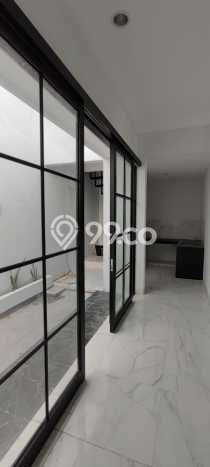 Jual Rumah Luas Elegan Dengan View Cantik di Citraland, Surabaya Jual Rumah Luas Elegan Dengan View Cantik di Citraland, Surabaya