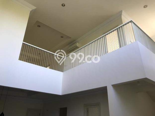 Dijual Rumah Premium dengan Fasilitas Sekitar Komplit di Sukolilo, Surabaya Dijual Rumah Premium dengan Fasilitas Sekitar Komplit di Sukolilo, Surabaya