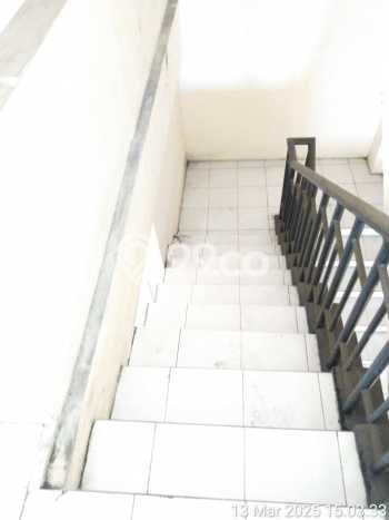 Unit Ruko Dijual di Surabaya LT 63m2 & LB 242m2 Unit Ruko Dijual di Surabaya LT 63m2 & LB 242m2