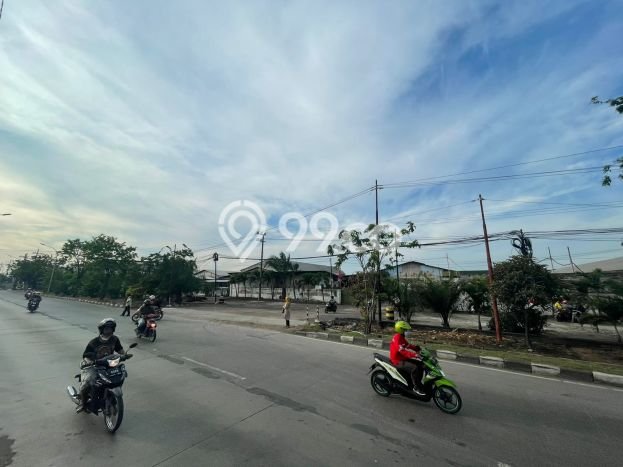 Lahan Kosong Dijual di Surabaya dengan Area 93000m2 Lahan Kosong Dijual di Surabaya dengan Area 93000m2