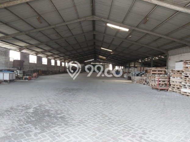 Gudang Dijual di Surabaya LT 19950m2 & LB 10000m2 Lokasi Terbaik! Gudang Dijual di Surabaya LT 19950m2 & LB 10000m2 Lokasi Terbaik!