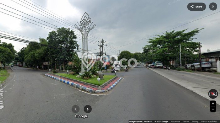 Unit Gudang Dijual di Jombang LT 8753m2 & LB 5000m2 Unit Gudang Dijual di Jombang LT 8753m2 & LB 5000m2