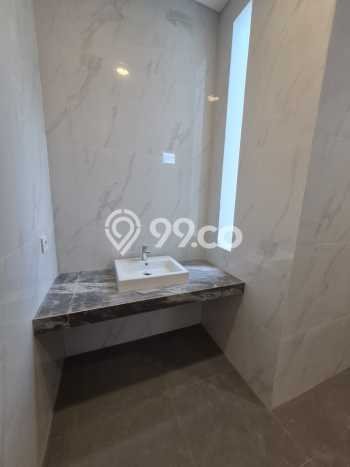Hot Offer Hunian Premium Ideal dan Luas di Wiyung, Surabaya Hot Offer Hunian Premium Ideal dan Luas di Wiyung, Surabaya