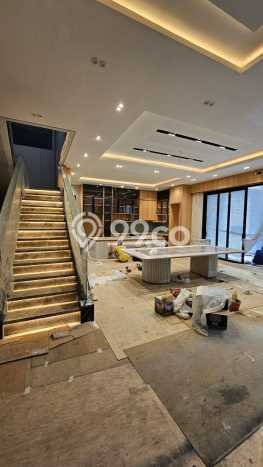 Rumah Mewah LB 288m2 Siap Huni Desain Elegan di Citraland, Surabaya Rumah Mewah LB 288m2 Siap Huni Desain Elegan di Citraland, Surabaya