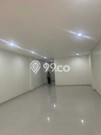 FOR RENT! Ruko di Gatot Subroto Cocok untuk Bisnis 100m2 FOR RENT! Ruko di Gatot Subroto Cocok untuk Bisnis 100m2