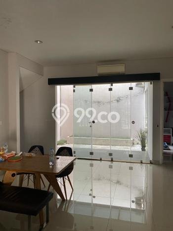 Hunian Mewah LB 300m2 Siap Pakai Desain Elegan di Alam Sutera, Tangerang Hunian Mewah LB 300m2 Siap Pakai Desain Elegan di Alam Sutera, Tangerang