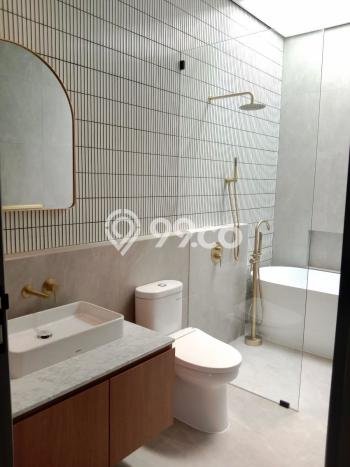 Siap Huni Rumah Mewah 4 Kamar di BSD Dekat ke Mana Saja Siap Huni Rumah Mewah 4 Kamar di BSD Dekat ke Mana Saja