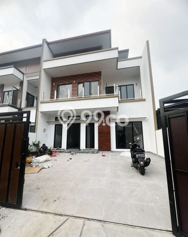 Rumah Luxury Modern Siap Huni di BSD Tangerang Rumah Luxury Modern Siap Huni di BSD Tangerang
