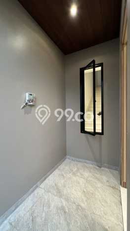Hunian Eksklusif Siap Huni LT 108m2 di BSD, Tangerang Selatan Hunian Eksklusif Siap Huni LT 108m2 di BSD, Tangerang Selatan
