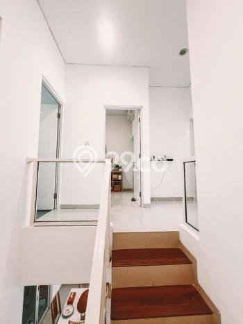 Hunian Nyaman Asri 3 KT Siap Pakai di Graha Raya Tangerang Selatan Hunian Nyaman Asri 3 KT Siap Pakai di Graha Raya Tangerang Selatan
