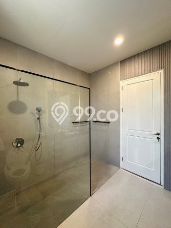 Ready to Use! Luxury House LT 392m2 Desain Elegan di Alam Sutera Ready to Use! Luxury House LT 392m2 Desain Elegan di Alam Sutera