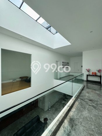 Ready to Use! Luxury House LT 392m2 Desain Elegan di Alam Sutera Ready to Use! Luxury House LT 392m2 Desain Elegan di Alam Sutera
