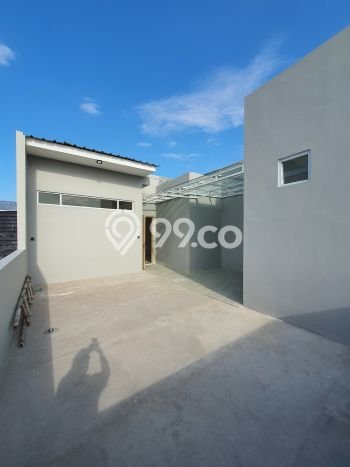 Siap Huni Hunian Elit 6 Kamar di BSD Dekat ke Mana Pun Siap Huni Hunian Elit 6 Kamar di BSD Dekat ke Mana Pun