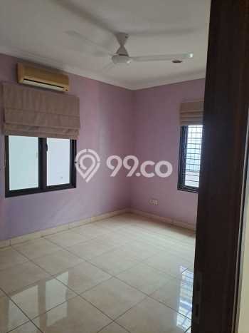 Rumah Modern 4 KT di Royal Serpong Village Tangerang Unfurnished Rumah Modern 4 KT di Royal Serpong Village Tangerang Unfurnished