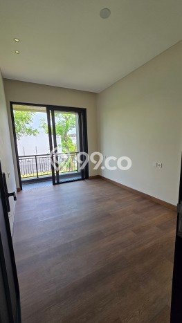Siap Huni Hunian Elit 4 Kamar di BSD Dekat ke Mana Pun Siap Huni Hunian Elit 4 Kamar di BSD Dekat ke Mana Pun
