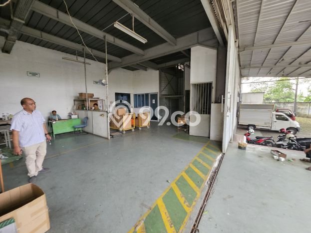 LOKASI BISNIS! Gudang Disewakan Kawasan Pagedangan, Luas 2300m2m², Akses Utama LOKASI BISNIS! Gudang Disewakan Kawasan Pagedangan, Luas 2300m2m², Akses Utama