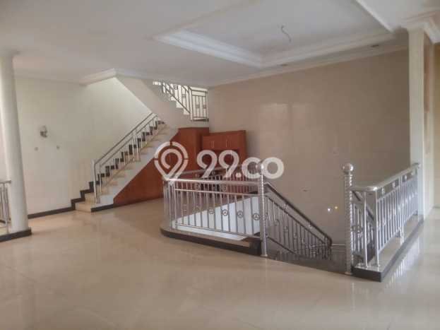 Rumah Luxury Dijual di Jakarta Barat Fasilitas Lengkap Rumah Luxury Dijual di Jakarta Barat Fasilitas Lengkap
