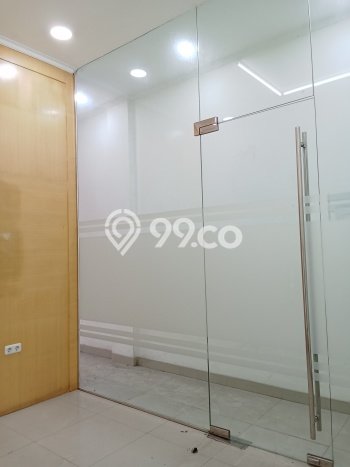 Unit Ruko Dijual di Jakarta Barat LT 100m2 & LB 190m2 Unit Ruko Dijual di Jakarta Barat LT 100m2 & LB 190m2
