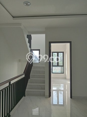 Rumah Mewah LB 225m2 Siap Pakai Desain Elegan di Duri Kosambi, Jakarta Barat Rumah Mewah LB 225m2 Siap Pakai Desain Elegan di Duri Kosambi, Jakarta Barat