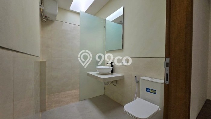 HOT DEAL! Vila Kawasan , Area 250m2m², Area Strategis HOT DEAL! Vila Kawasan , Area 250m2m², Area Strategis