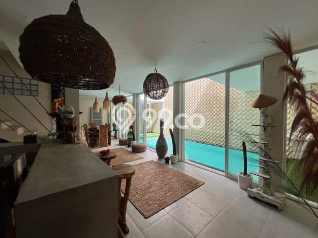 Vila Strategis Kawasan Semer, Luas 0m², Kawasan Asri, Tersedia Vila Strategis Kawasan Semer, Luas 0m², Kawasan Asri, Tersedia