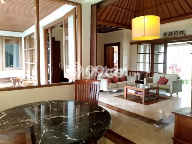 Vila Strategis di , Luas 600m2m², Lingkungan Asri dan aman Vila Strategis di , Luas 600m2m², Lingkungan Asri dan aman