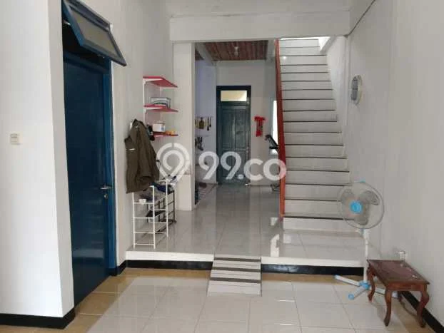 Rumah Strategis Modern Lb 100m2 di Karang Tengah, Tangerang Rumah Strategis Modern Lb 100m2 di Karang Tengah, Tangerang