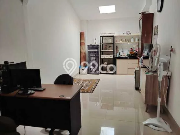 Jual Rumah Strategis Bagus Punya 2 KT di Serpong Tangerang Selatan SHM Jual Rumah Strategis Bagus Punya 2 KT di Serpong Tangerang Selatan SHM