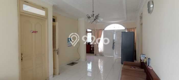 Hunian Cantik Modern Lb 400m2 di Ciputat Timur, Tangerang Selatan Hunian Cantik Modern Lb 400m2 di Ciputat Timur, Tangerang Selatan