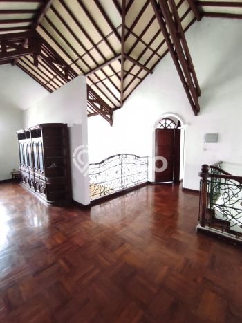 Rumah Luxury Modern Siap Huni di Tanah Kusir Jakarta Selatan Rumah Luxury Modern Siap Huni di Tanah Kusir Jakarta Selatan
