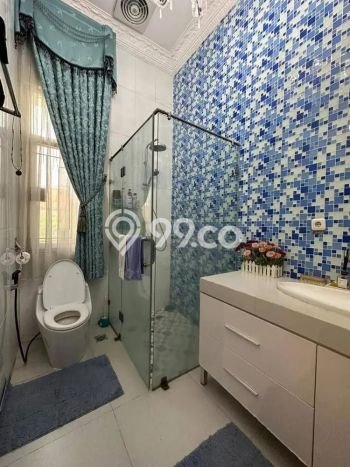 Rumah Elit Modern Tanpa Renovasi di Jati Padang Jakarta Selatan Rumah Elit Modern Tanpa Renovasi di Jati Padang Jakarta Selatan