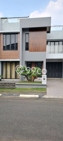 Rumah Elit LB 216m2 Siap Huni Desain Elegan di Graha Raya, Tangerang Selatan Rumah Elit LB 216m2 Siap Huni Desain Elegan di Graha Raya, Tangerang Selatan
