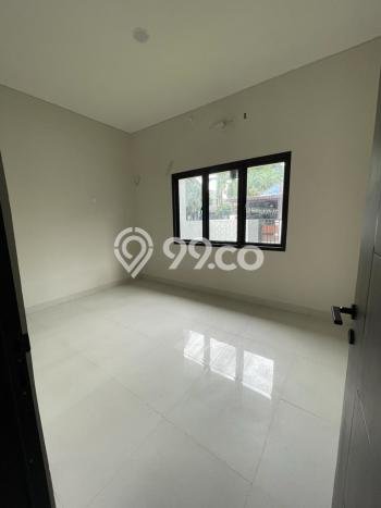 Disewakan! Rumah 4 Kamar Tidur &
3 Kamar Mandi di Sektor 9-Bintaro, Tangerang Selatan Disewakan! Rumah 4 Kamar Tidur &
3 Kamar Mandi di Sektor 9-Bintaro, Tangerang Selatan