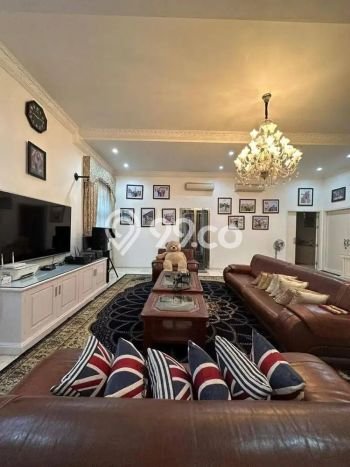 Rumah Elit Modern Tanpa Renovasi di Jati Padang Jakarta Selatan Rumah Elit Modern Tanpa Renovasi di Jati Padang Jakarta Selatan