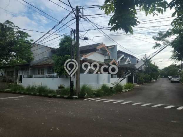 Hunian Mewah LB 110m2 Siap Pakai Desain Elegan di Sektor 9-Bintaro, Tangerang Selatan Hunian Mewah LB 110m2 Siap Pakai Desain Elegan di Sektor 9-Bintaro, Tangerang Selatan