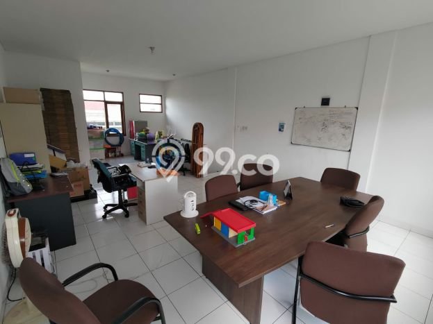 Ruko Dijual di Bandung LT 118m2 & LB 101m2 Lokasi Terbaik! Ruko Dijual di Bandung LT 118m2 & LB 101m2 Lokasi Terbaik!