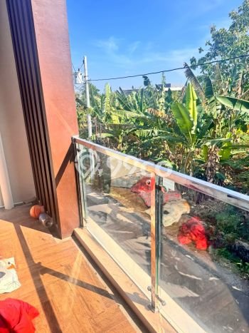 Rumah Strategis Modern Lb 250m2 di Tembalang, Semarang Rumah Strategis Modern Lb 250m2 di Tembalang, Semarang
