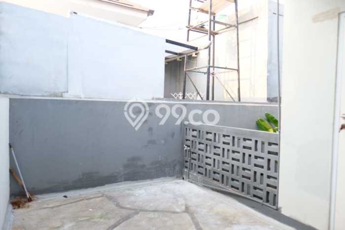 Ready to Use! Luxury House LT 200m2 Desain Elegan di Ciangsana Ready to Use! Luxury House LT 200m2 Desain Elegan di Ciangsana