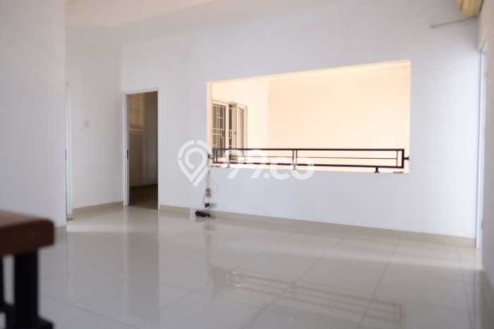 Ready to Use! Luxury House LT 200m2 Desain Elegan di Ciangsana Ready to Use! Luxury House LT 200m2 Desain Elegan di Ciangsana