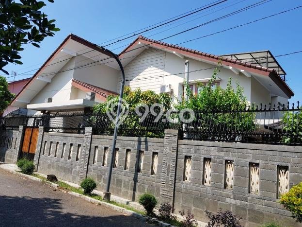 Siap Huni Rumah Mewah 5 Kamar di Arcamanik Dekat ke Mana Saja Siap Huni Rumah Mewah 5 Kamar di Arcamanik Dekat ke Mana Saja